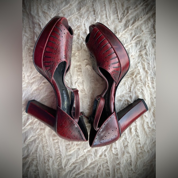 VIA SPIGA sandal, made in ITALY; “Oxford” style details sandal; burgundy/wine. - Picture 4 of 10